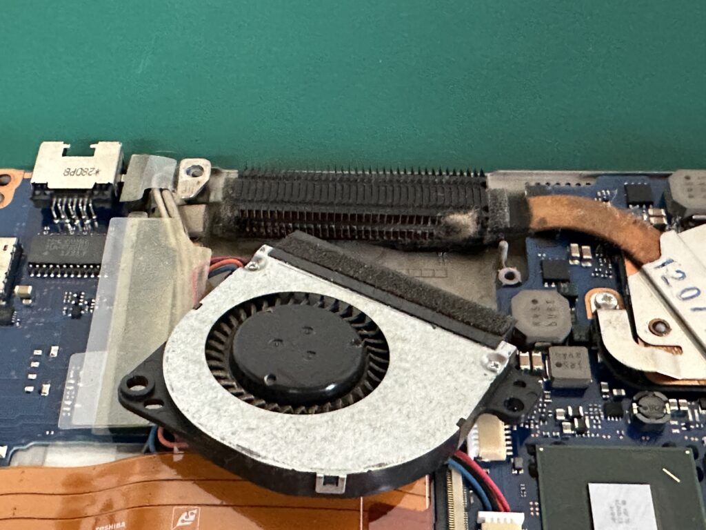 ファン回り清掃前