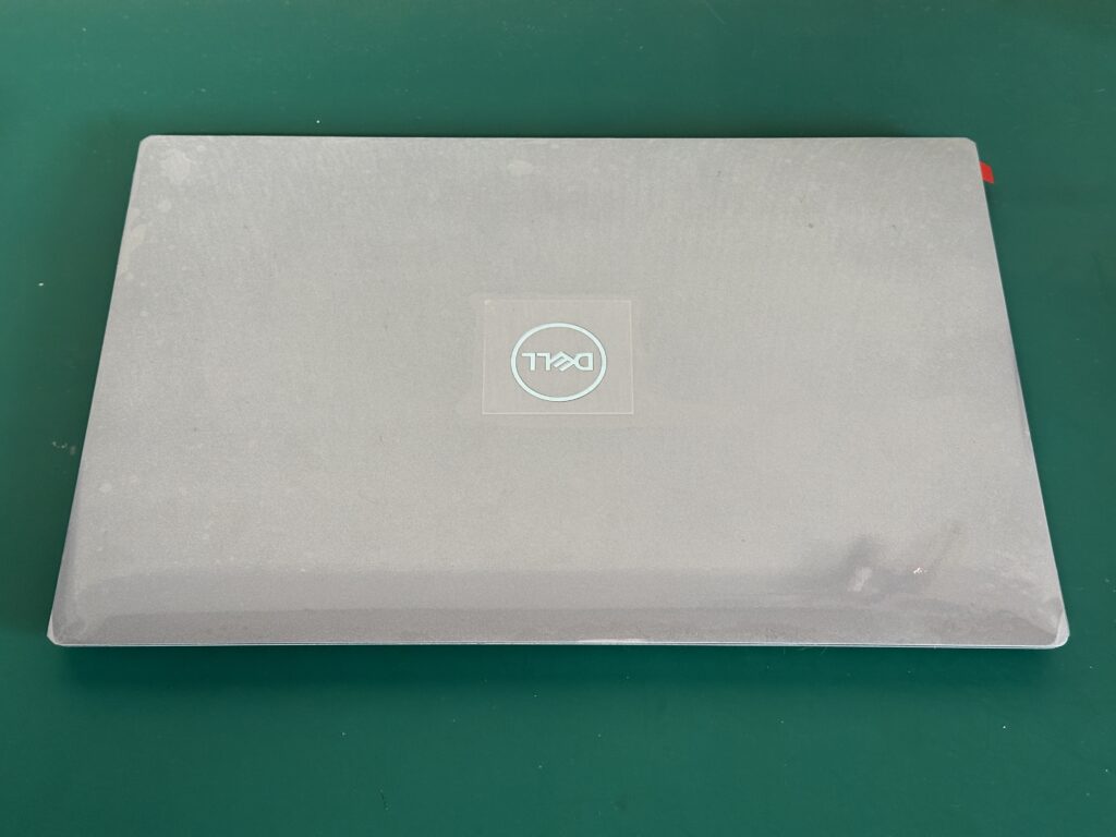 交換後の液晶ユニットの天板