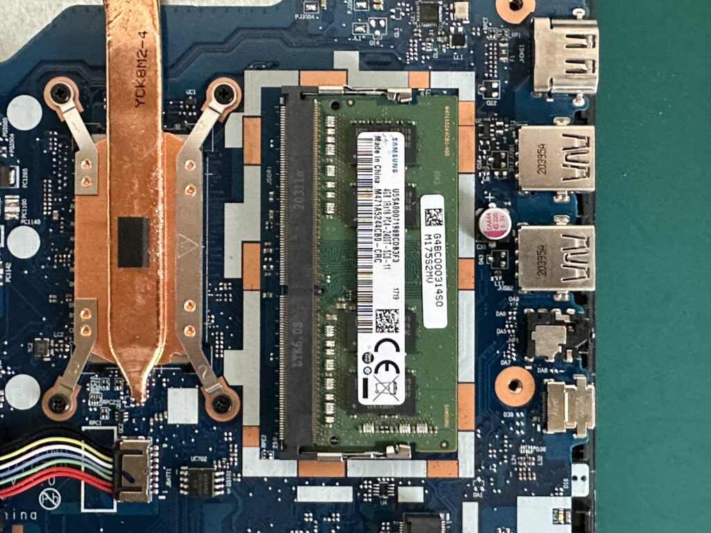 PC-NS100N1B-P6 メモリ追加後