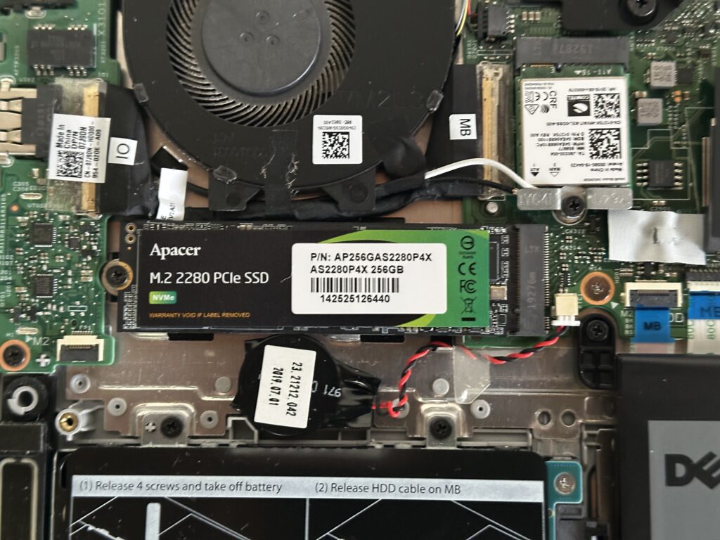Inspiron 5480のSSD交換後の様子