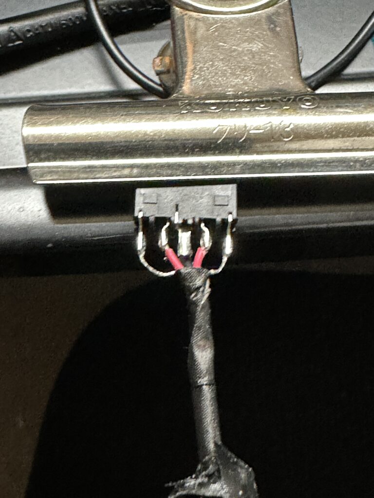 PC-GN19VAEAS 電源ジャックの交換の様子