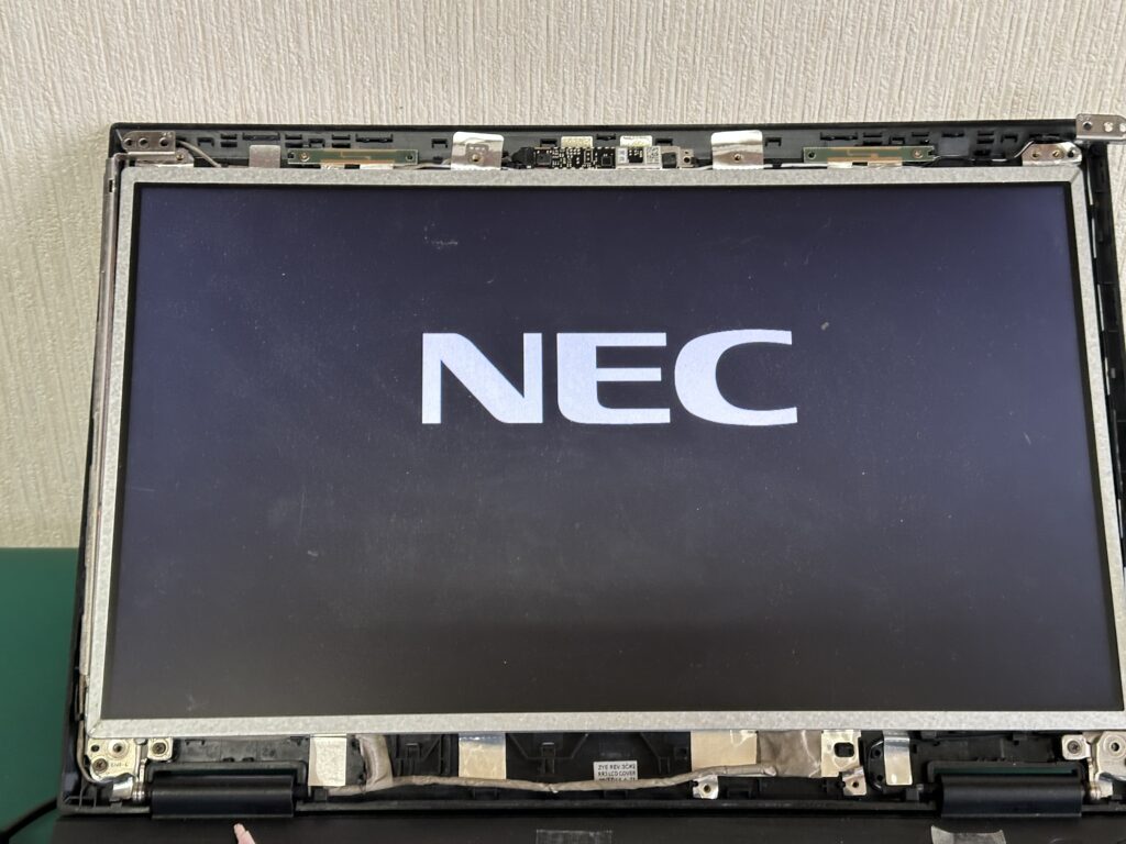 PC-VK26TXZDG 液晶パネルを交換して正常表示したところ