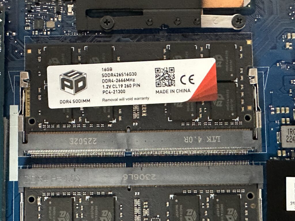 Pavilion 15 eg2027TU メモリ追加