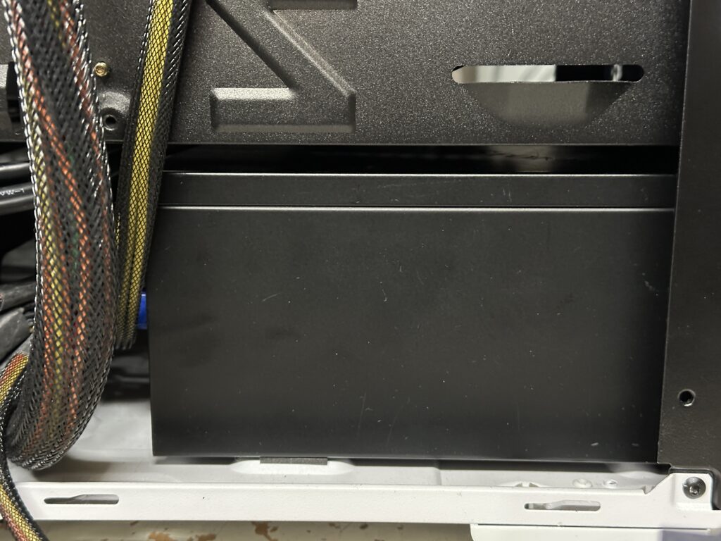 自作パソコンの電源ユニット交換後の様子