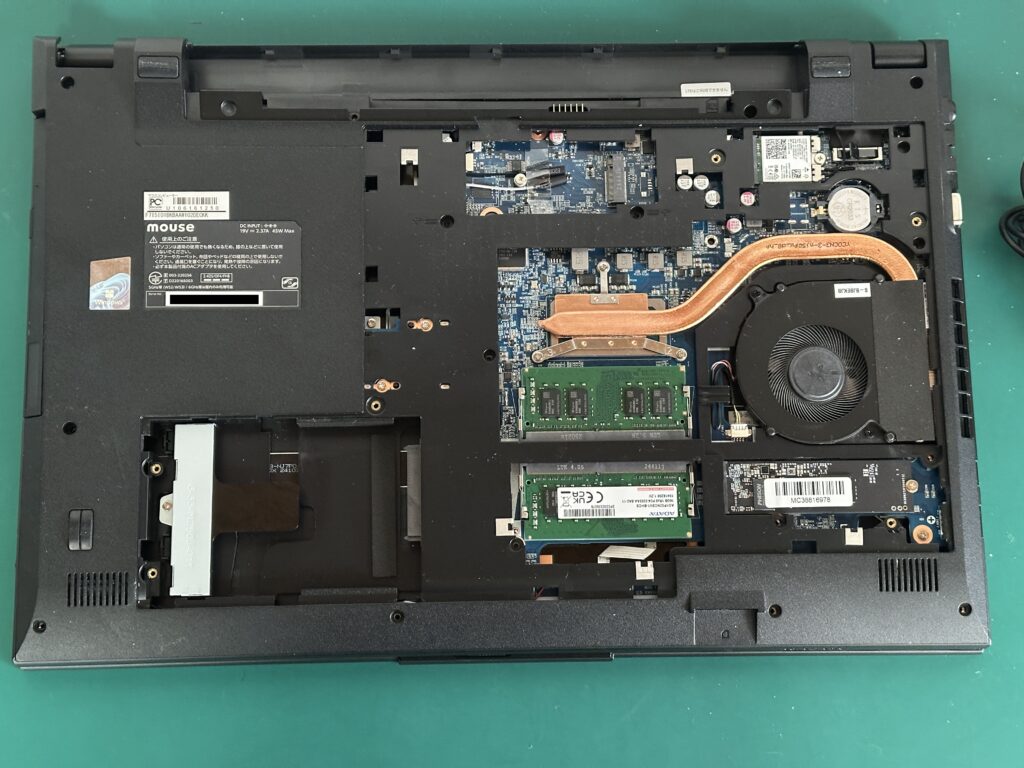 F7-I5I01BK-B 分解途中の様子