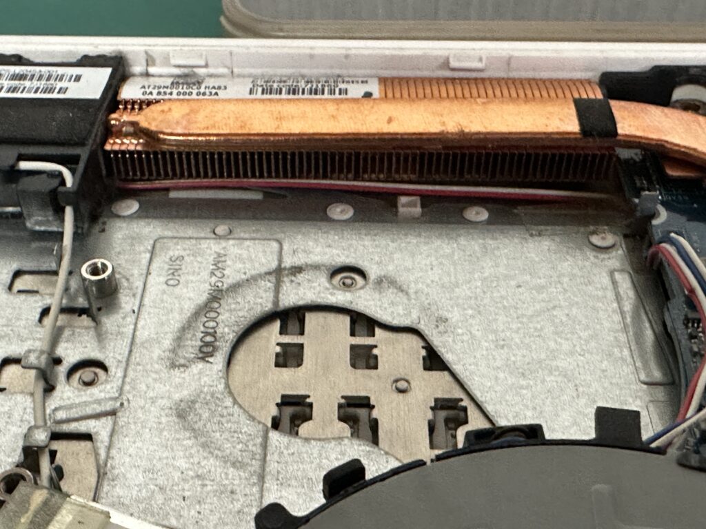 HP 15-da0058TX ヒートシンクの清掃後