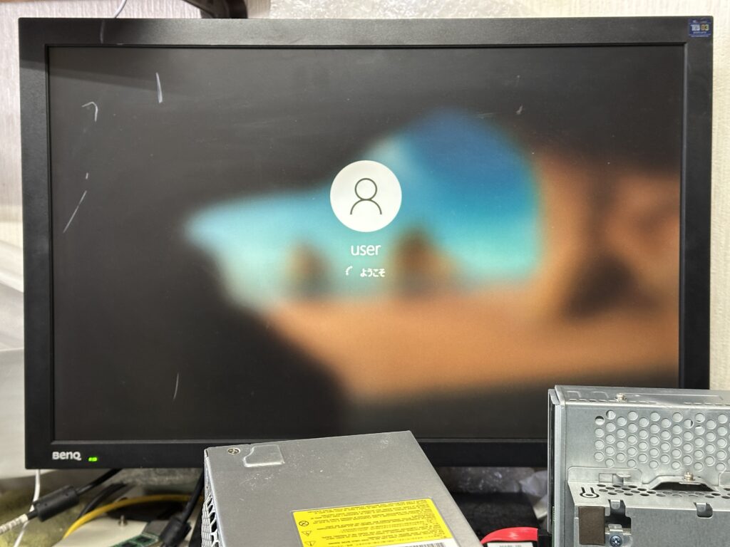 FMVD1304TP 電源交換でWindowsが起動出来た様子