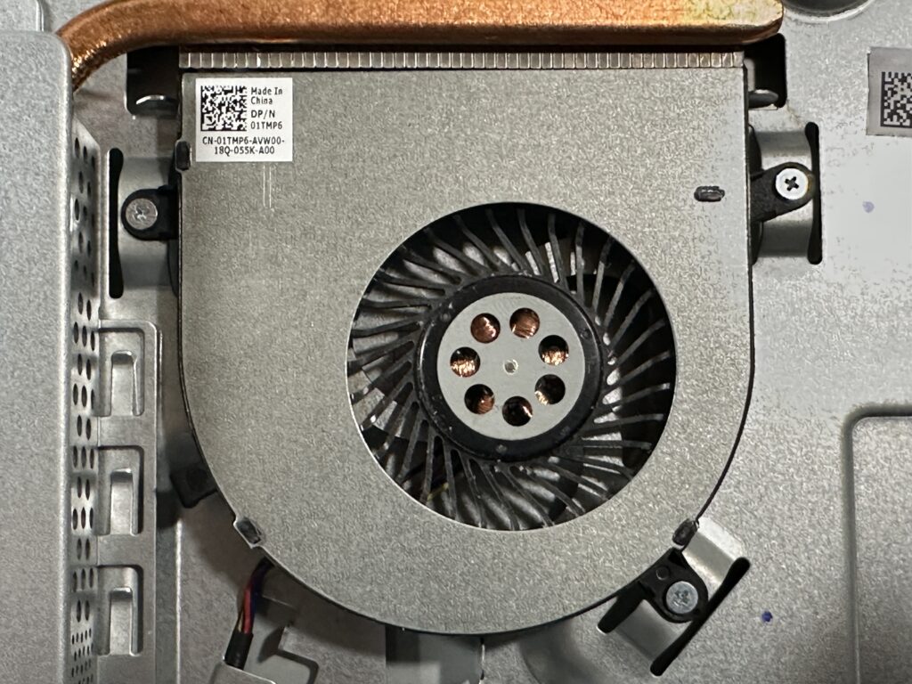 Inspiron 5400 AIO ファン清掃後