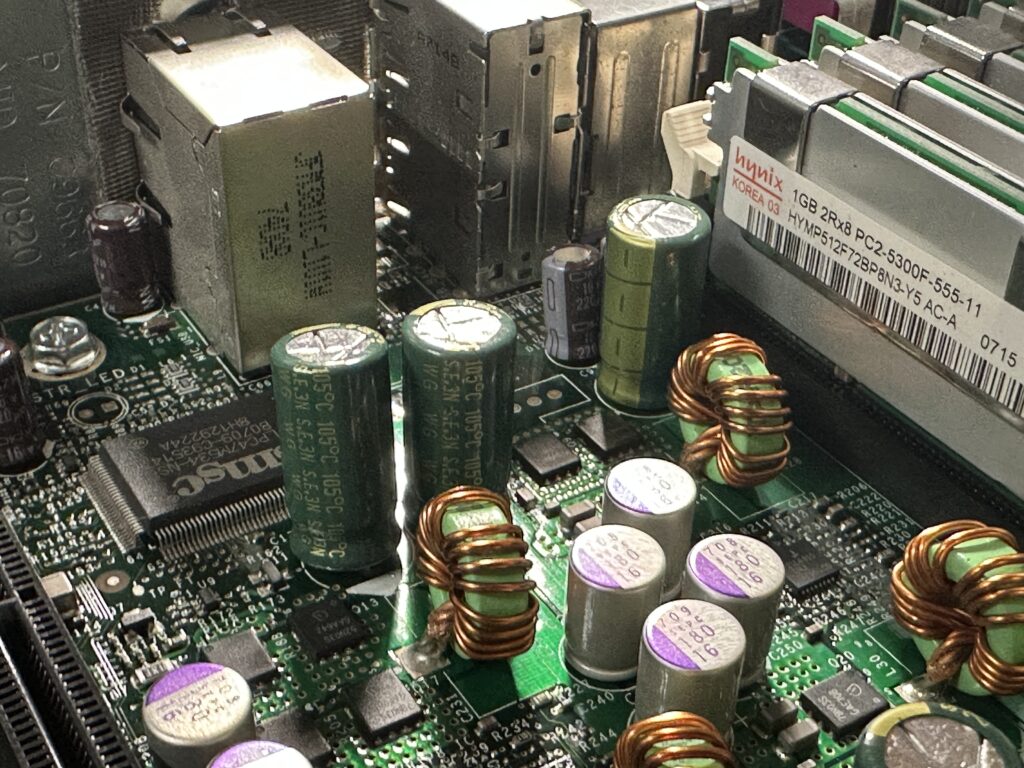 Precision 490 コンデンサ交換後