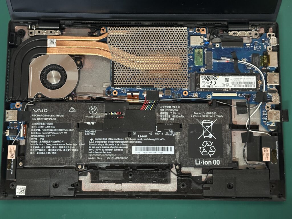 SX14 VJS1461 パームレストを外したところ