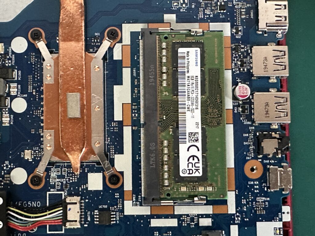 PC-NS300NAR メモリ追加後