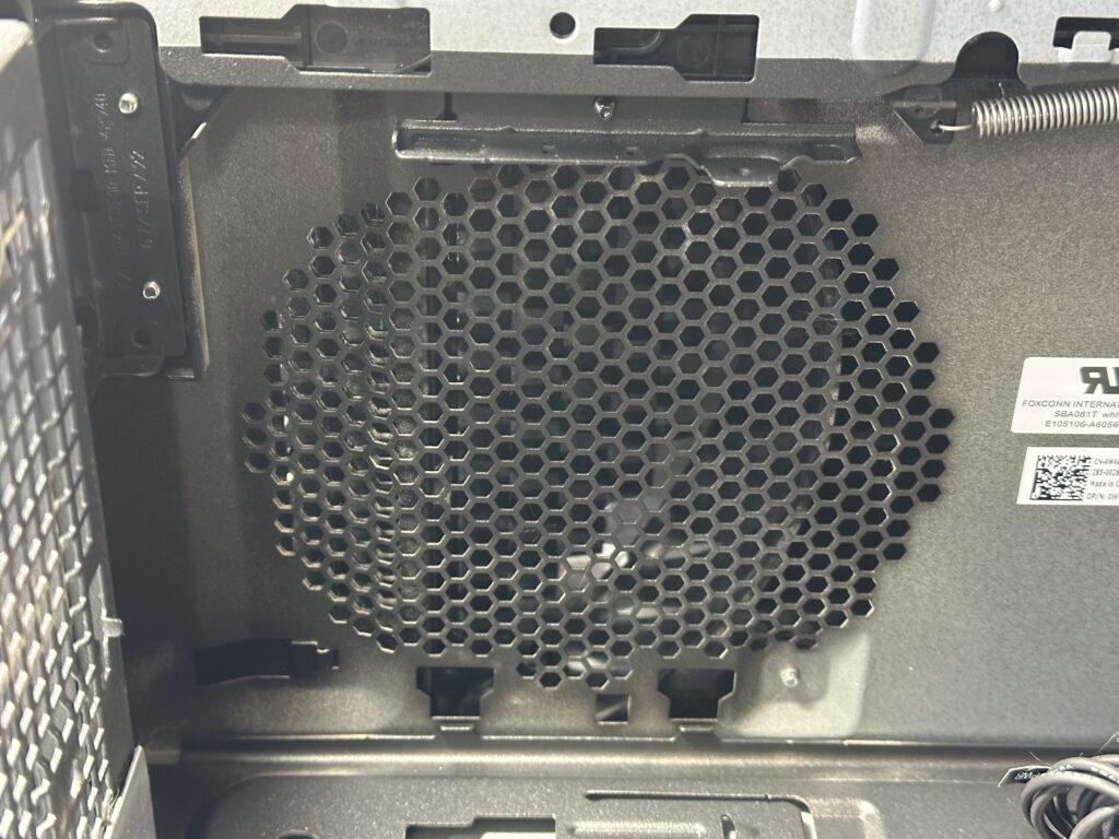 Alienware aurora13のトップ側の清掃後