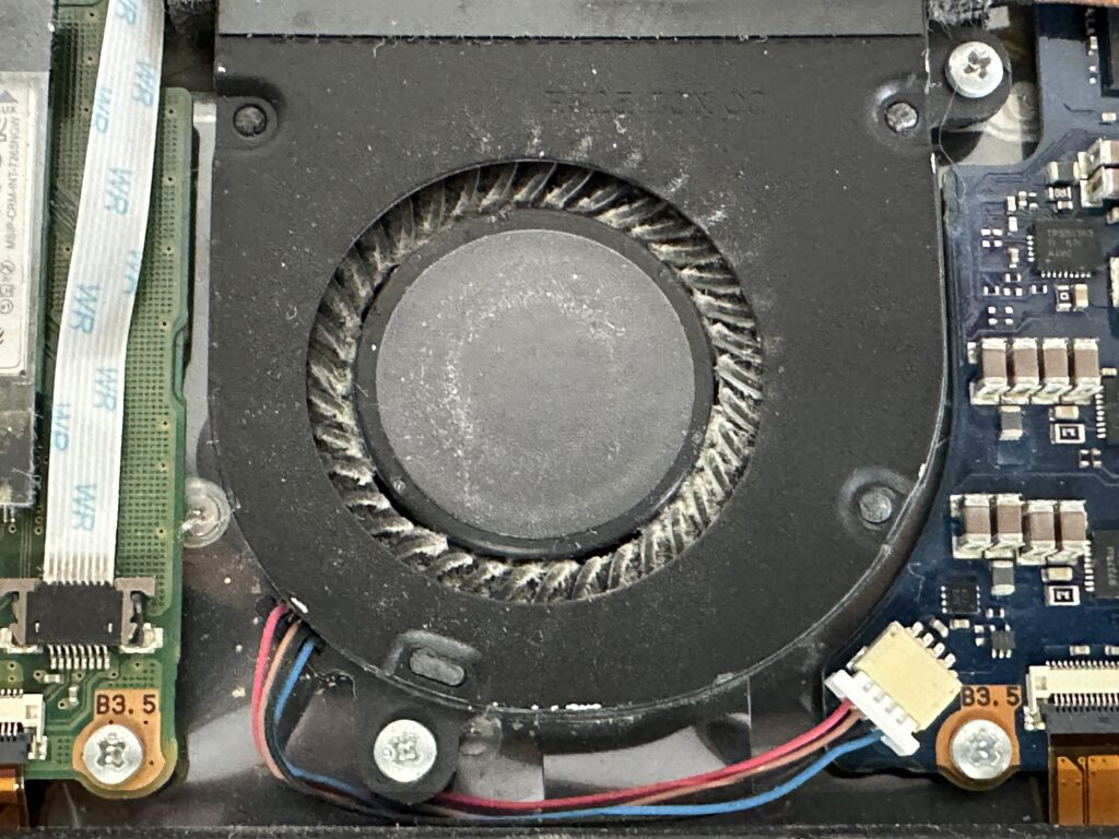 PVZ73TS-NWBのCPUファン