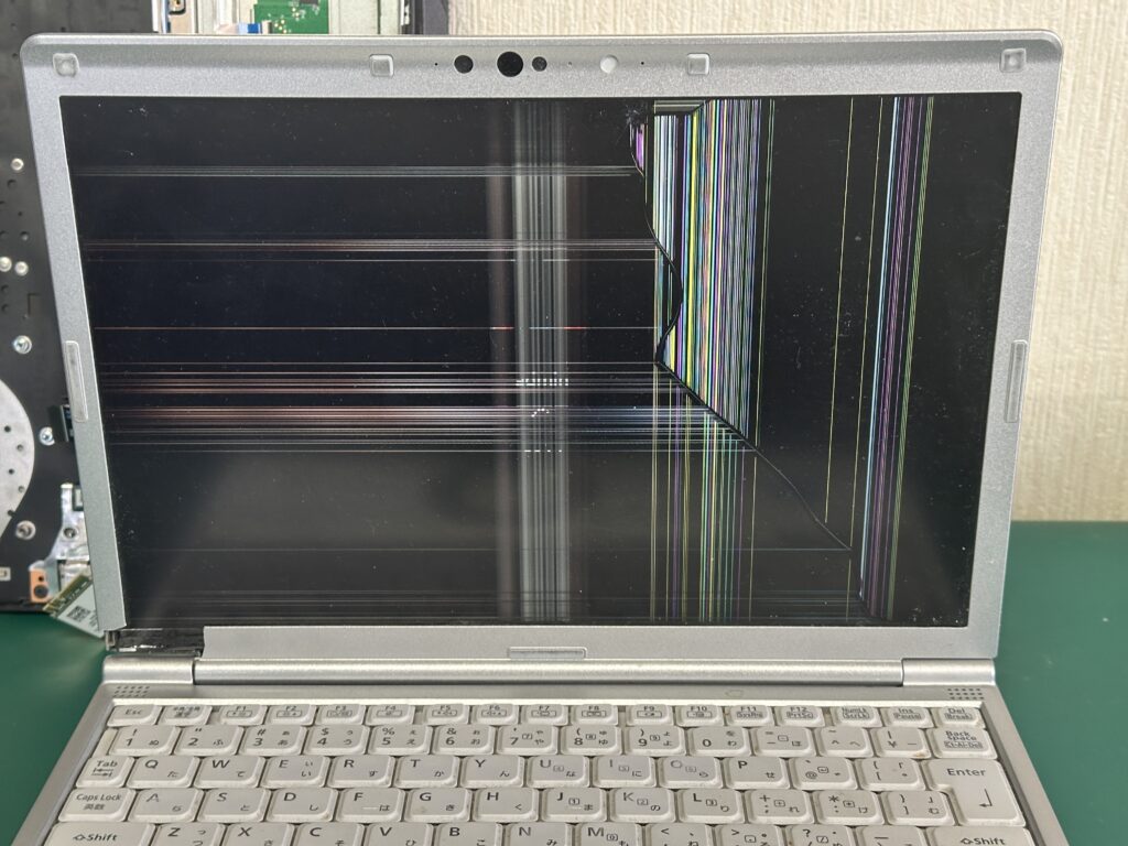 CF-SV1CD4VU 液晶パネル割れ