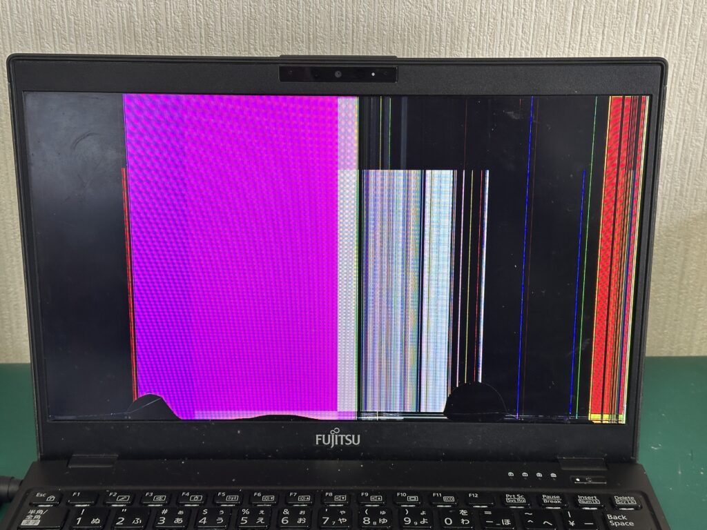 UH90/C3 液晶パネル割れ